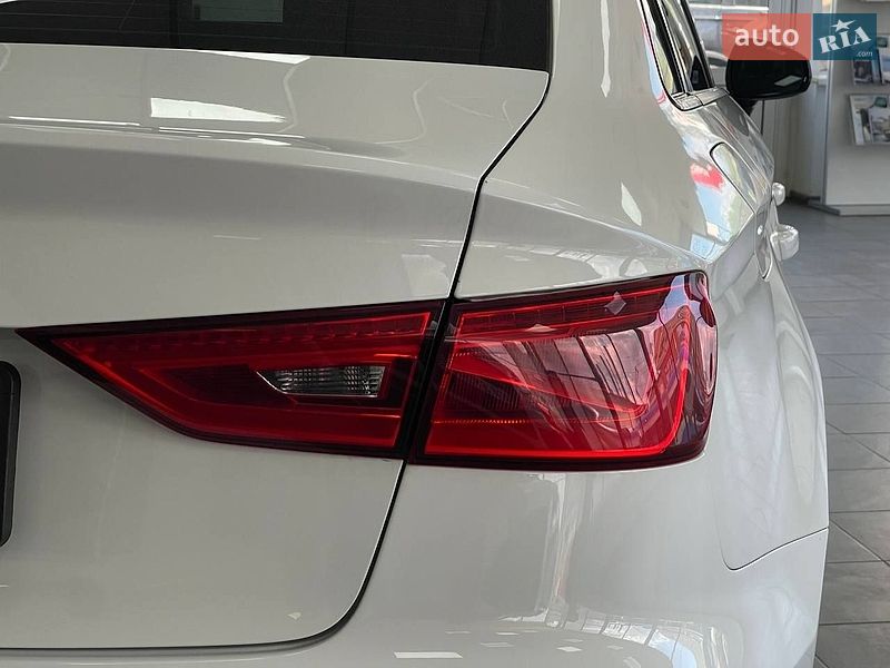 Седан Audi A3 2015 в Києві