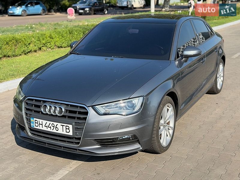 Седан Audi A3 2015 в Одессе