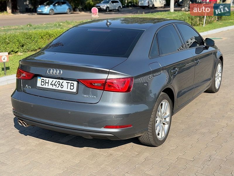 Седан Audi A3 2015 в Одессе