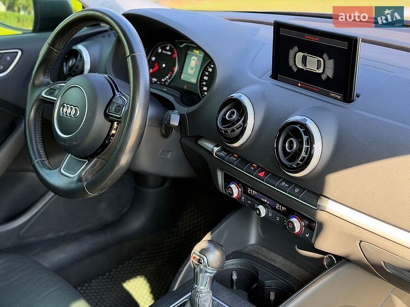Седан Audi A3 2015 в Одессе