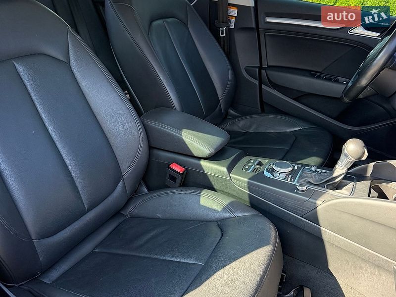 Седан Audi A3 2015 в Одессе