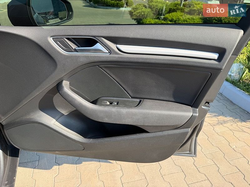 Седан Audi A3 2015 в Одессе