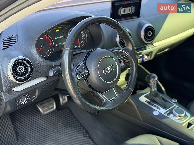 Седан Audi A3 2015 в Одессе