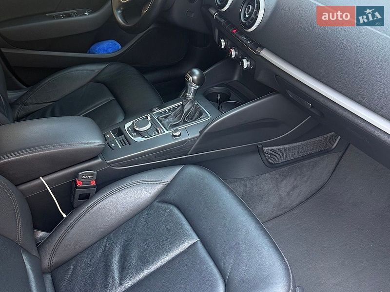 Седан Audi A3 2016 в Дніпрі