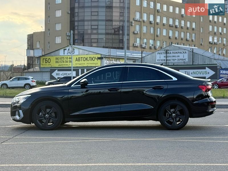 Седан Audi A3 2022 в Киеве