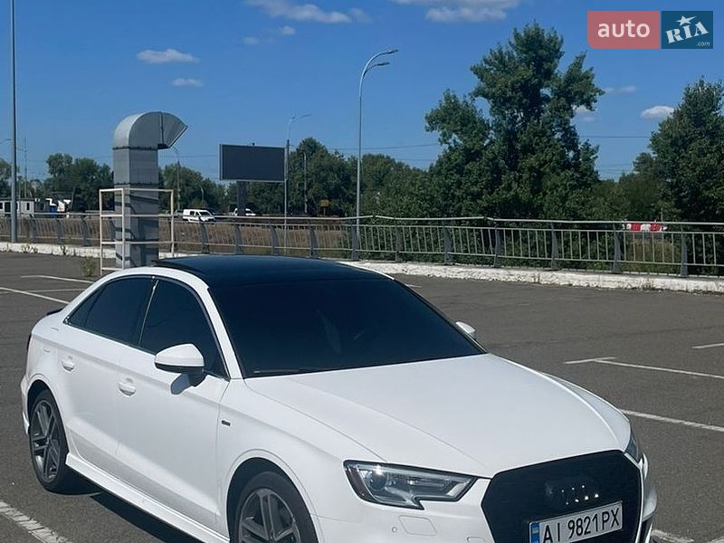 Седан Audi A3 2017 в Киеве