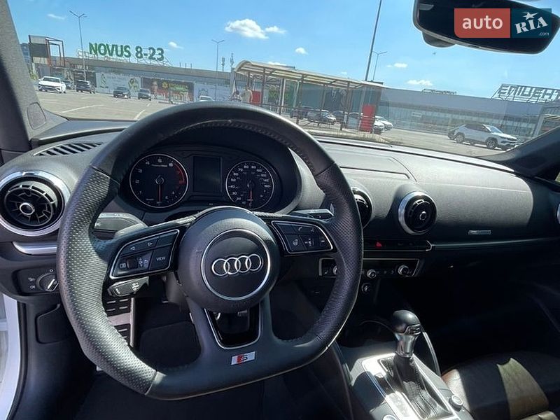 Седан Audi A3 2017 в Киеве