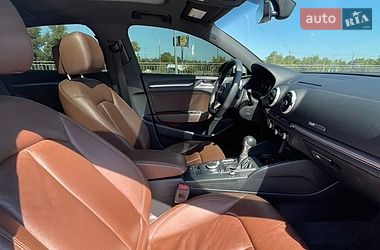 Седан Audi A3 2017 в Киеве