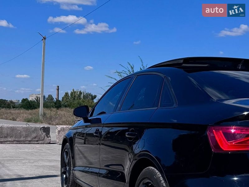 Седан Audi A3 2014 в Синельниково