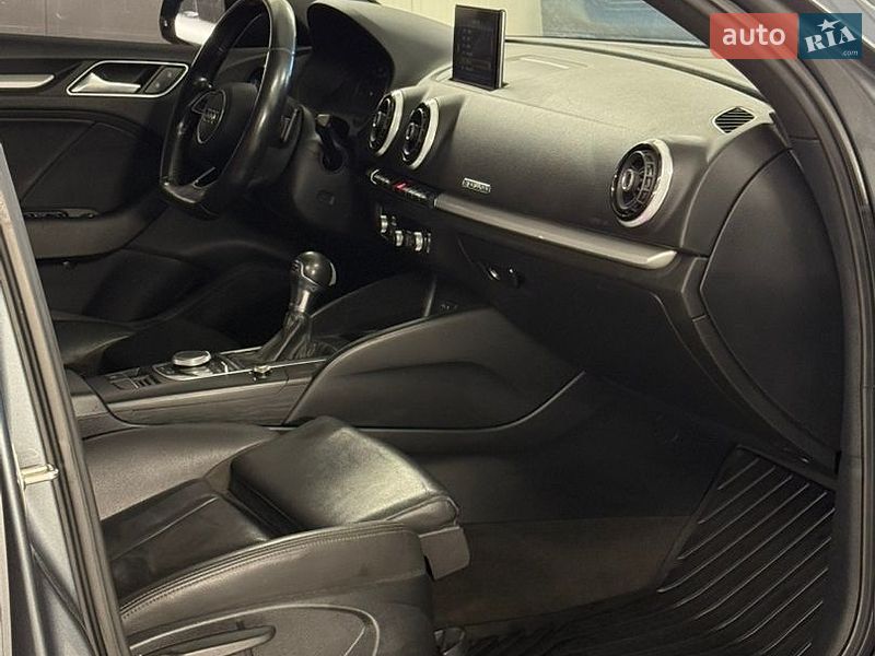 Седан Audi A3 2017 в Львове