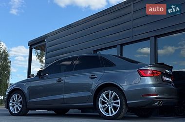 Седан Audi A3 2015 в Ровно