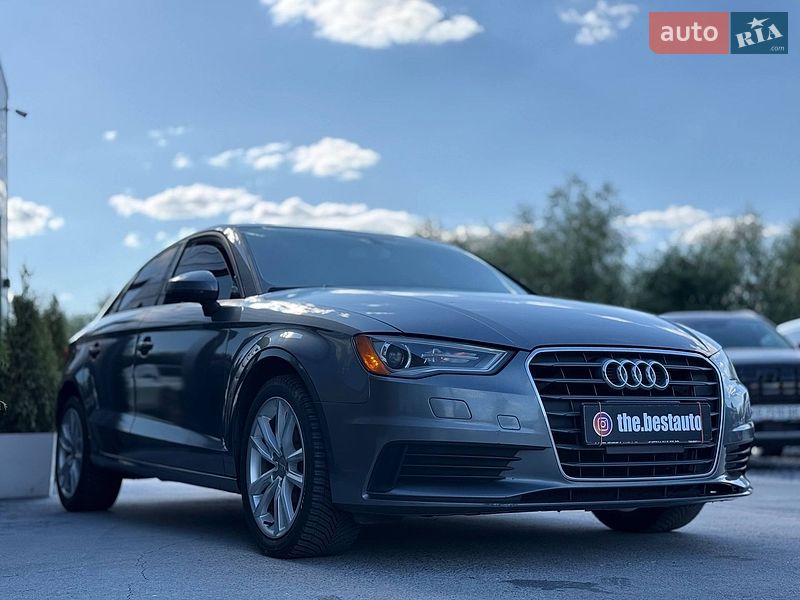 Седан Audi A3 2015 в Ровно