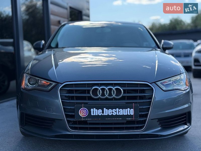 Седан Audi A3 2015 в Ровно
