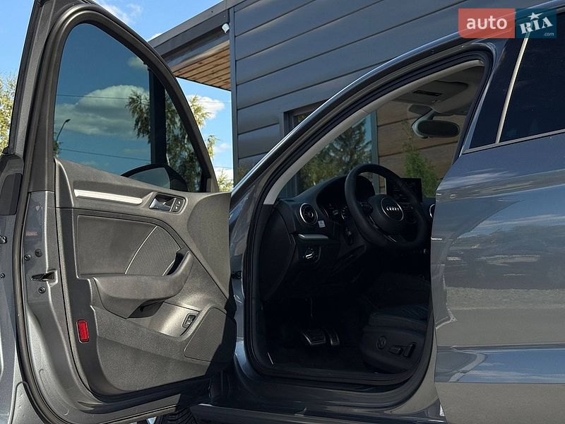 Седан Audi A3 2015 в Ровно