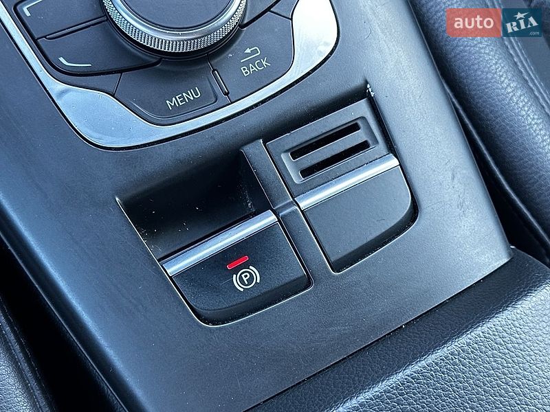 Седан Audi A3 2015 в Ивано-Франковске