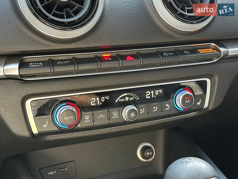Седан Audi A3 2020 в Івано-Франківську