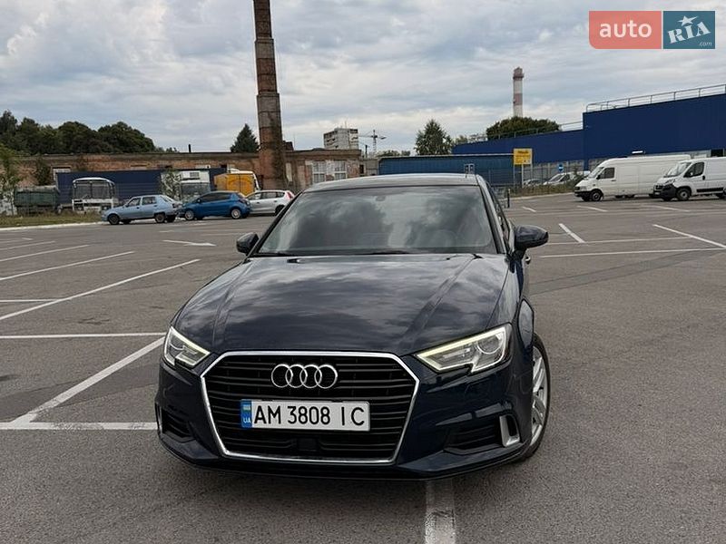 Седан Audi A3 2016 в Житомире