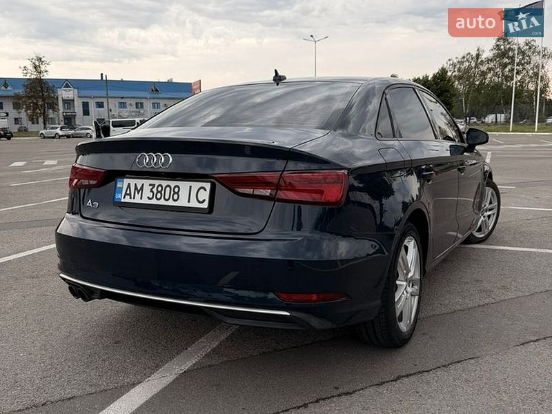 Седан Audi A3 2016 в Житомире