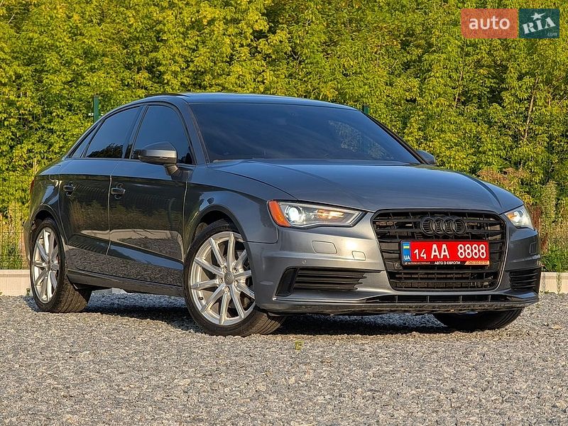 Седан Audi A3 2015 в Дрогобыче