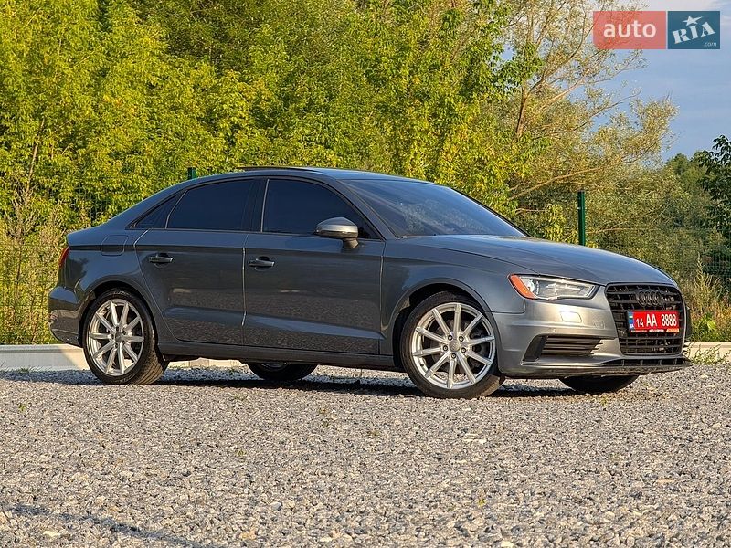 Седан Audi A3 2015 в Дрогобыче