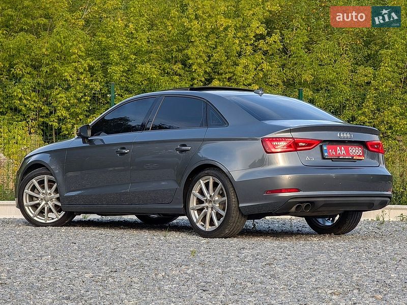 Седан Audi A3 2015 в Дрогобыче