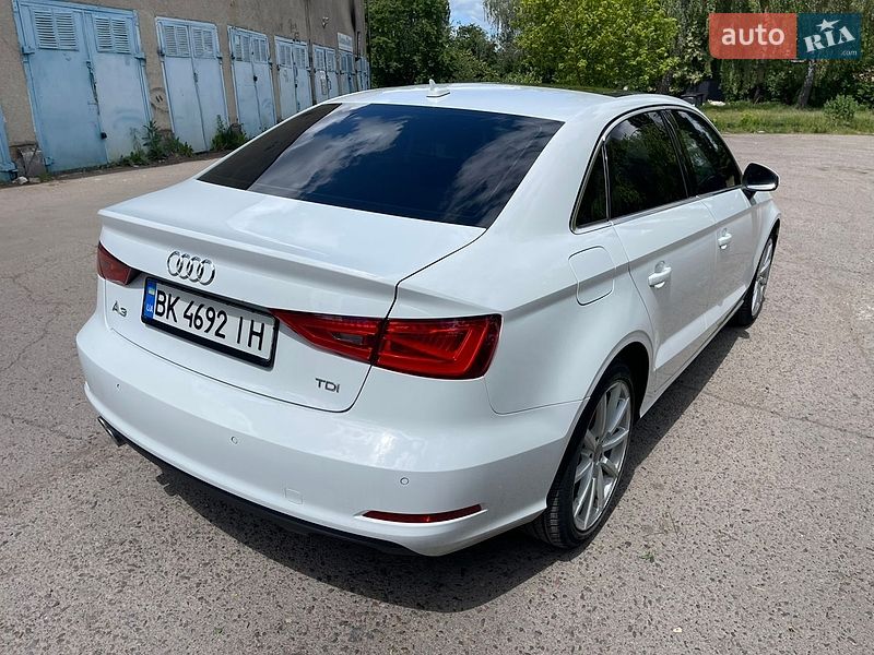 Седан Audi A3 2014 в Рівному