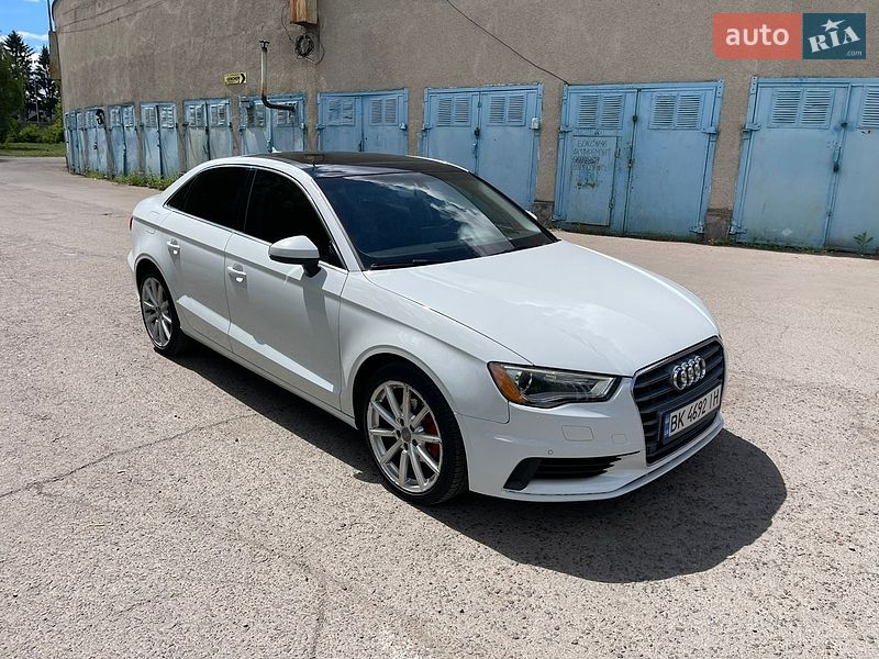 Седан Audi A3 2014 в Рівному