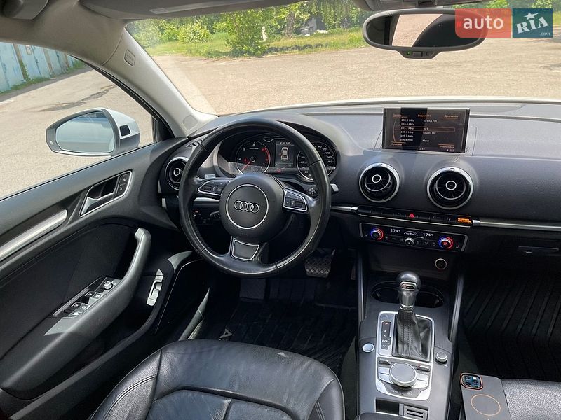 Седан Audi A3 2014 в Рівному