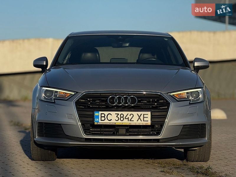 Хэтчбек Audi A3 2018 в Львове