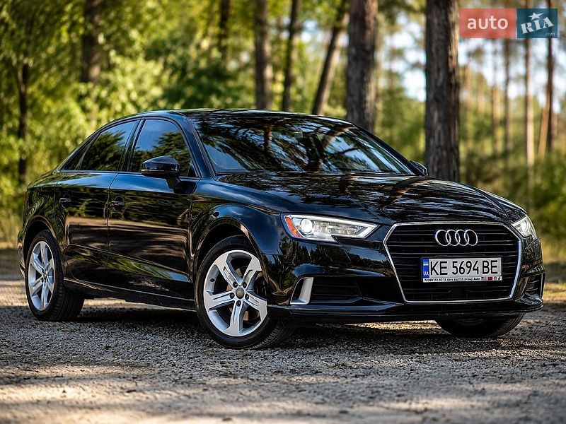 Седан Audi A3 2016 в Дніпрі
