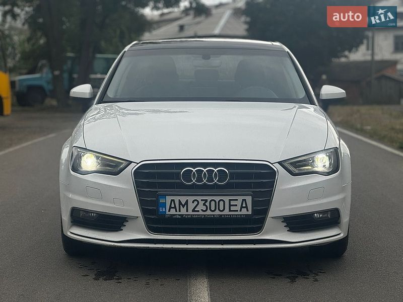 Седан Audi A3 2015 в Малині