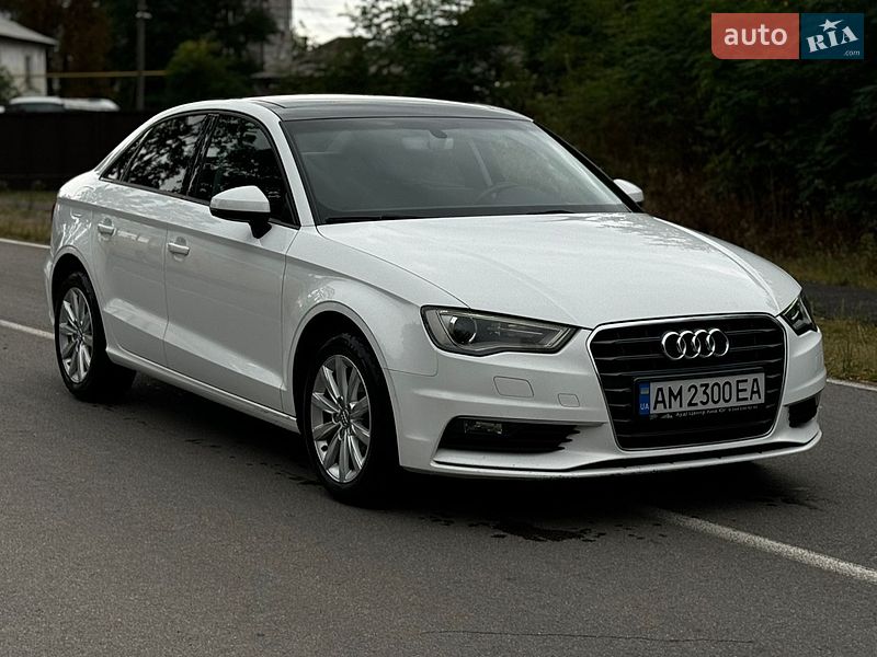 Седан Audi A3 2015 в Малині
