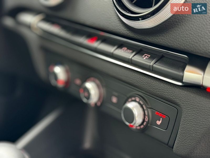 Седан Audi A3 2015 в Малині