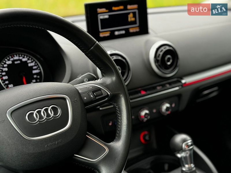 Седан Audi A3 2015 в Малині