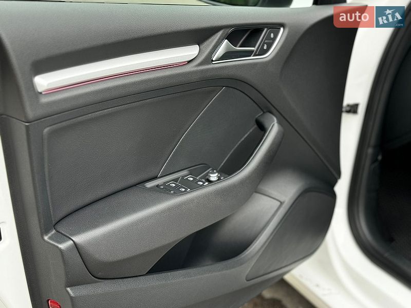 Седан Audi A3 2015 в Малині