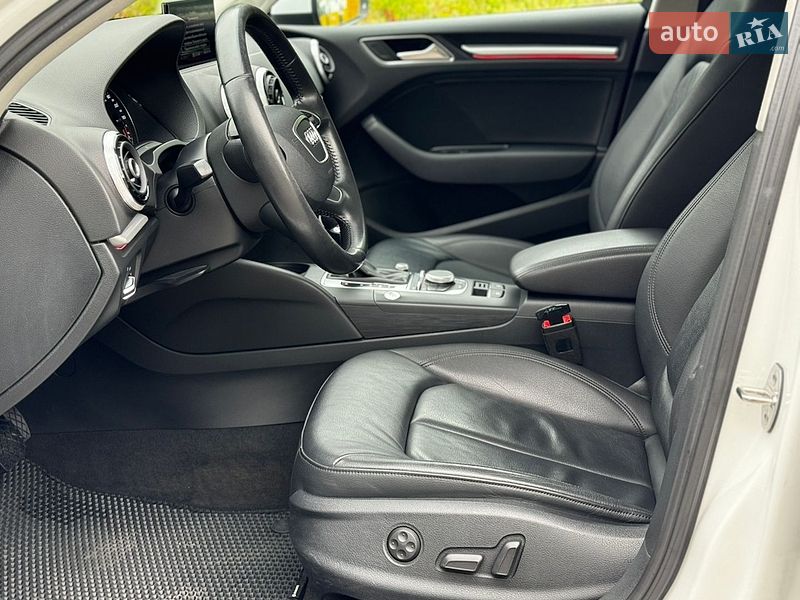Седан Audi A3 2015 в Малині