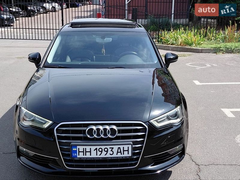 Седан Audi A3 2016 в Одессе