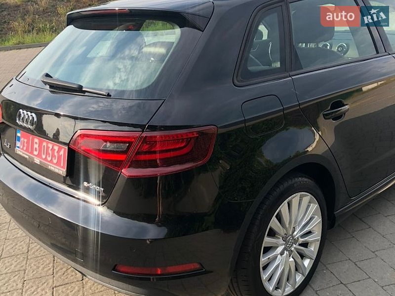 Хетчбек Audi A3 2016 в Львові