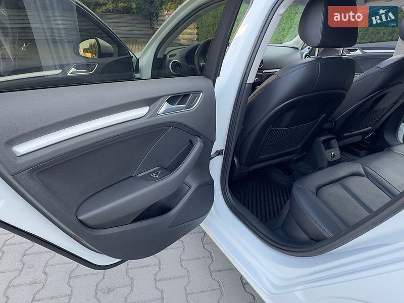 Седан Audi A3 2015 в Вінниці