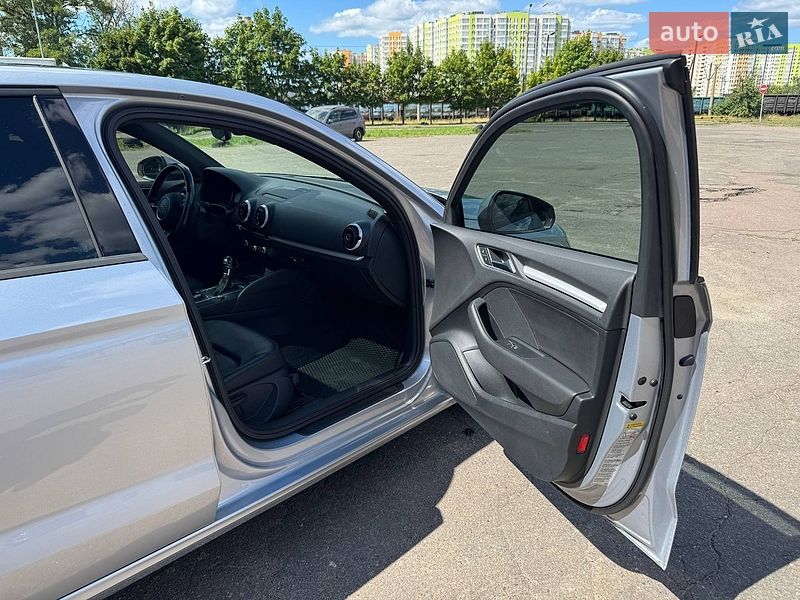 Седан Audi A3 2015 в Киеве