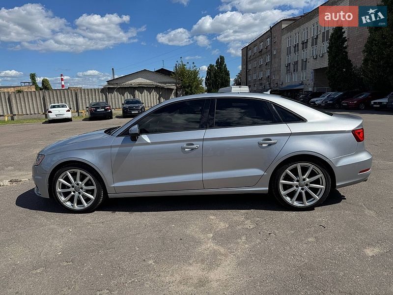 Седан Audi A3 2015 в Киеве