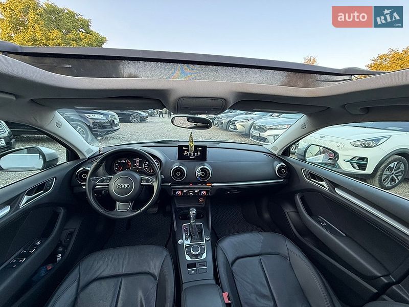 Седан Audi A3 2015 в Черновцах