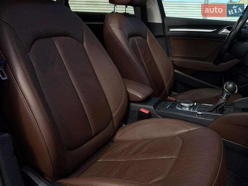 Седан Audi A3 2015 в Львове