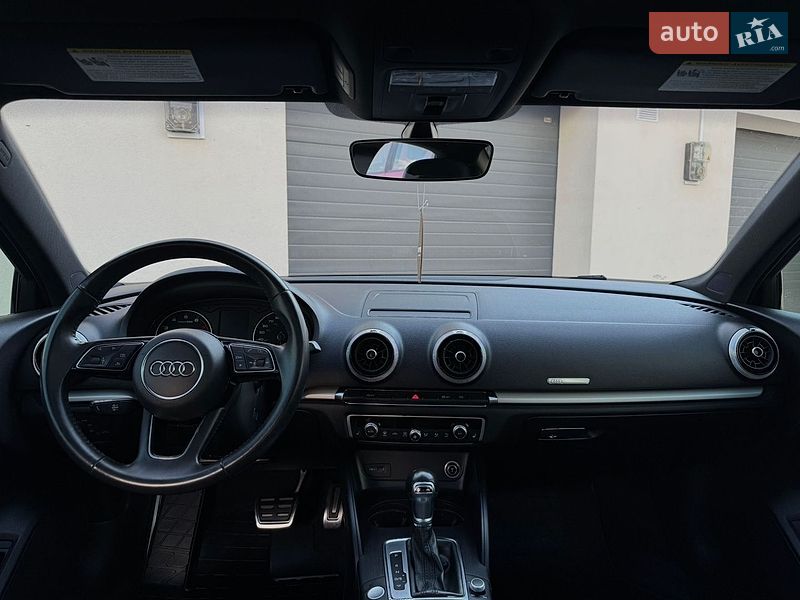 Седан Audi A3 2018 в Старокостянтинові