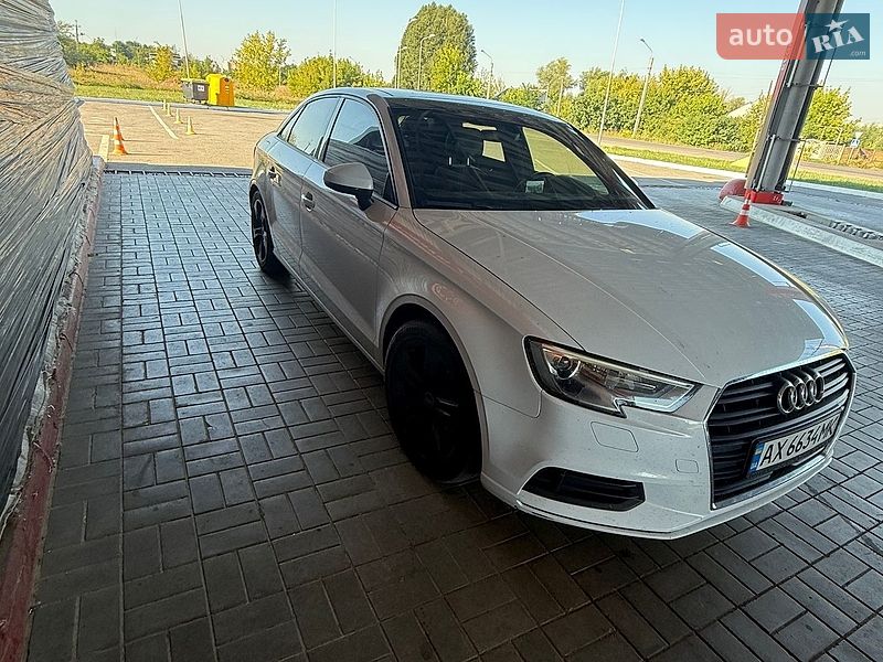 Седан Audi A3 2017 в Харькове