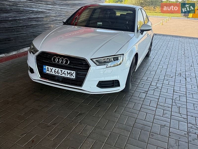 Седан Audi A3 2017 в Харькове
