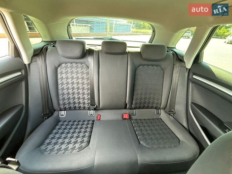 Хетчбек Audi A3 2014 в Ромнах фото 18 Хетчбек Audi A3 2014 в Ромнах