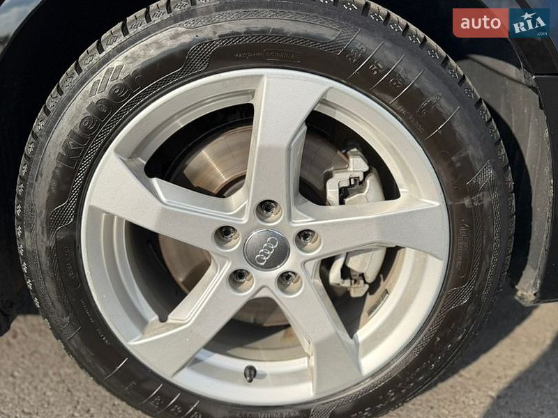 Седан Audi A3 2015 в Львове