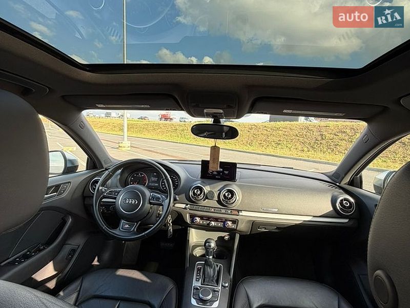 Седан Audi A3 2015 в Львове