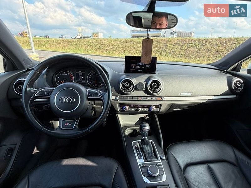 Седан Audi A3 2015 в Львове